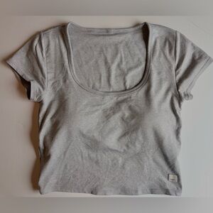 Vuori Light Gray Scoop Neck Crop Tee